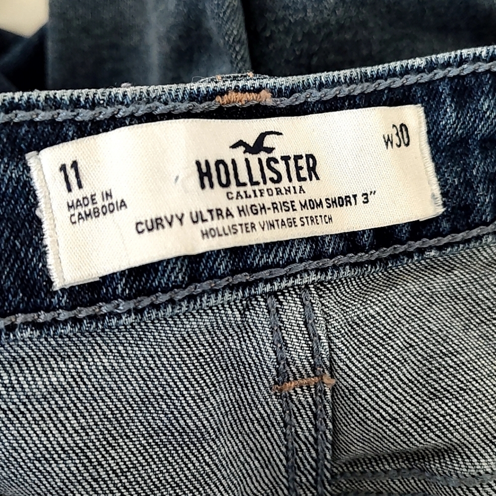 Hollister Curvy Ultra High Rise Mom Shorts - Picture 5 of 8